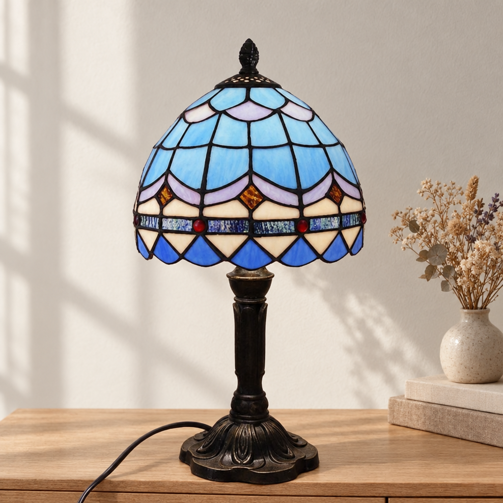 Lampe de chevet Tiffany Bleu Ciel éteinte en lumière du jour