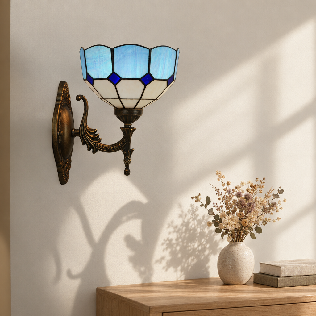 Applique murale Tiffany Saphir éteinte en lumière du jour